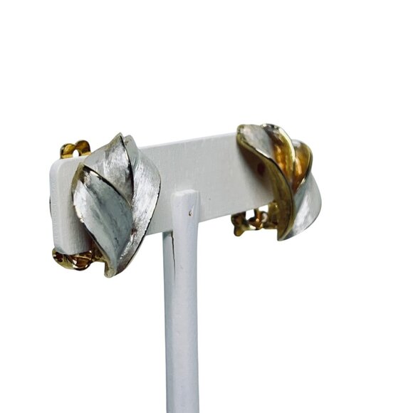 Vintage Gold Tone With Silver Tone Leaf Links Necklace & Clip On Earrings (5873) - Picture 8 of 10